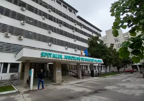 Un doctor de la Spitalul Județean Slatina a fost prins când lua mită pentru o operație, în a doua zi de Crăciun, și e în arest la domiciliu