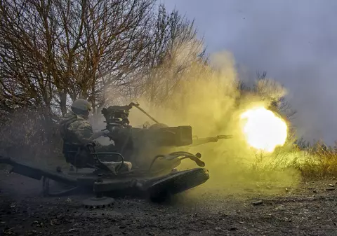 „E timpul pentru planul B”. Doi experți în relații externe explică cum și când poate Occidentul să aducă Kievul și Moscova la masa negocierilor