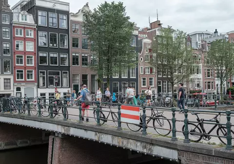 Autoritățile din Amsterdam închid un terminal pentru vasele de croazieră, pe fondul eforturilor de a limita numărul turiștilor „petrecăreți”