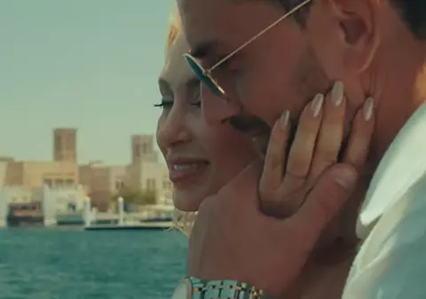 Andreea Bălan, în tandrețuri cu un model masculin celebru în Dubai. Fanii au reacționat: „Te-ai potrivi cu el mult mai bine decât cu Jador”