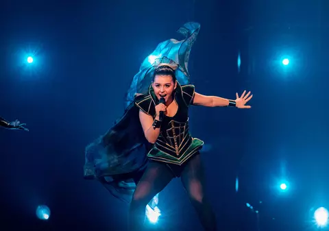 Cum a apărut cântăreața din Norvegia, țara a cărei televiziune publică a desființat piesa României la Eurovision 2023. E „Regina regilor”