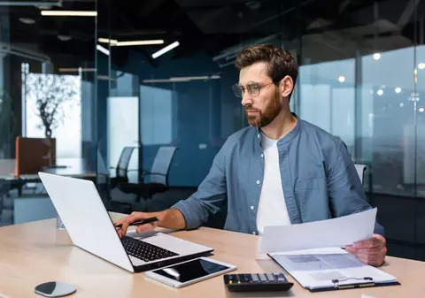 Cele mai cunoscute site-uri care fac rezumate