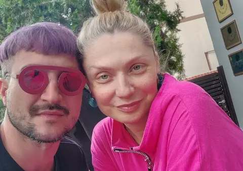 Cristina Cioran iese la întâlniri, în timp ce Alex Dobrescu, tatăl fiicei sale, speră la o împăcare: „Mă distrez”