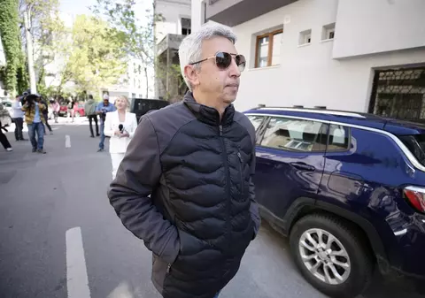 Dan Diaconescu a scăpat de controlul judiciar în dosarul în care este judecat pentru act sexual cu un minor. Decizia nu este definitivă