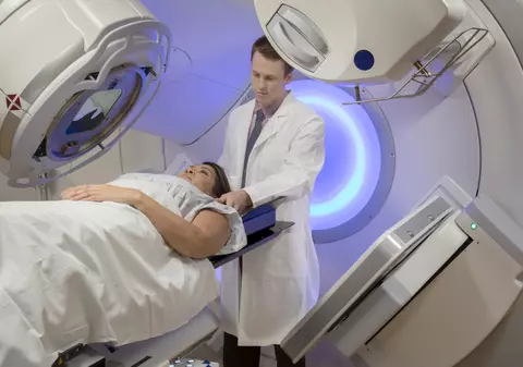 Diferența dintre radioterapie și chimioterapie