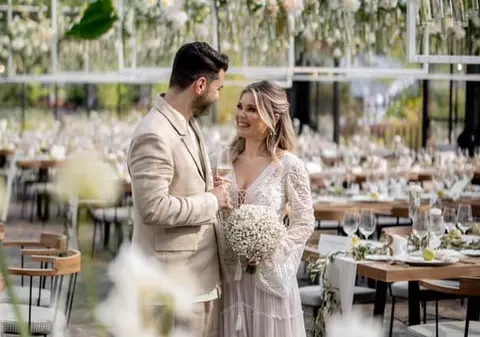 Cum arată cea de-a doua rochie de mireasă purtată de Gina Pistol. Ce condiții le-a pus Smiley invitaților