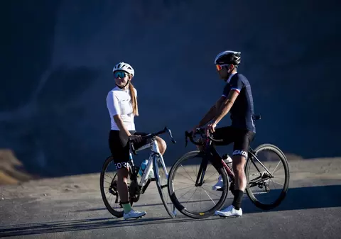 Franța alocă două miliarde de euro pentru a crește folosirea bicicletelor în dauna mașinilor în rândul populației