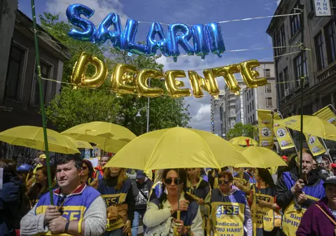 Greva din Educație continuă și marți, când e anunțat un marș cu 20.000 de profesori în Capitală. Sindicaliștii vor discuții cu Iohannis