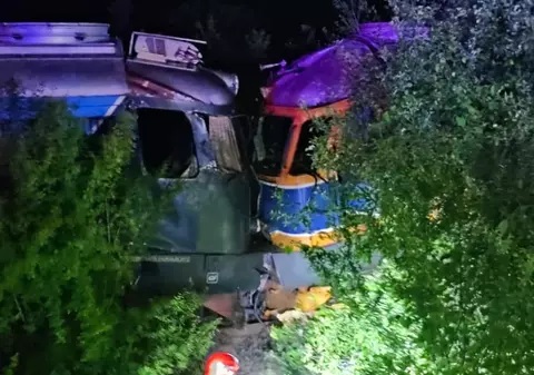 Două locomotive s-au ciocnit lângă gara Toporu, în Giurgiu. Mecanicii au ajuns la spital, unul dintre ei era băut