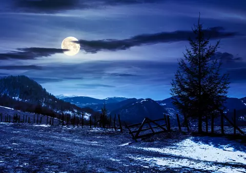 Luna plină din Scorpion. Eclipsa care vindecă trecutul!