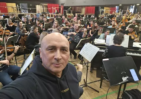 Câți bani câștigă Marcel Pavel la o nuntă. Cântărețul e foarte dorit: „Am fost solicitat să cânt la o nuntă sârbească, mi-au trimis elicopter”