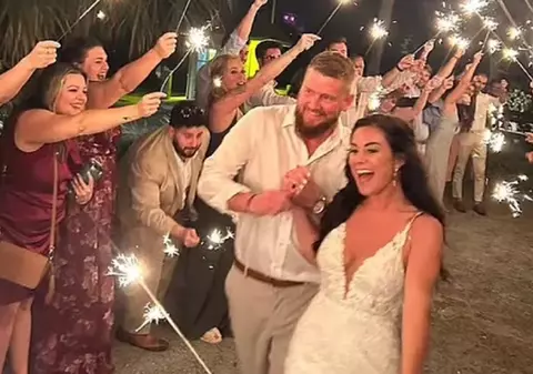 O mireasă a fost ucisă de o șoferiță beată chiar când pleca de la nuntă, după petrecere, într-o mașinuță de golf