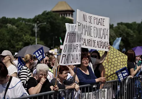 Proteste în stradă în mai multe orașe din țară, în a cincea zi de grevă în Educație. Nicio nouă rundă de negocieri anunțată