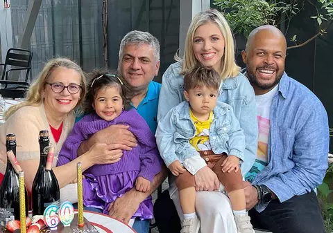 Cum arată mama Andreei Ibacka la 59 de ani. Actrița a moștenit frumusețea de la ea