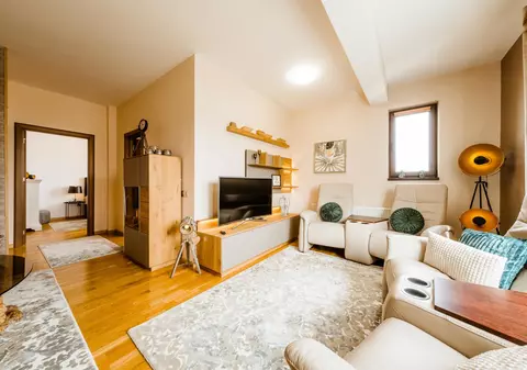 FOTO. „Comoară” pe piața imobiliară clujeană. Penthouse de 3 camere, de peste jumătate de milion de euro. Ce îi justifică prețul