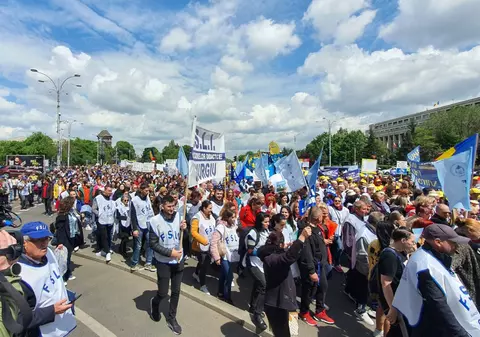 Lider de sindicat: Nu se poate ca un profesor să aibă 2.500 de lei, iar un muncitor necalificat 4.000 de lei