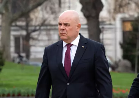 Fostul premier Kiril Petkov spune că atacul asupra procurorului general al Bulgariei a fost o înscenare