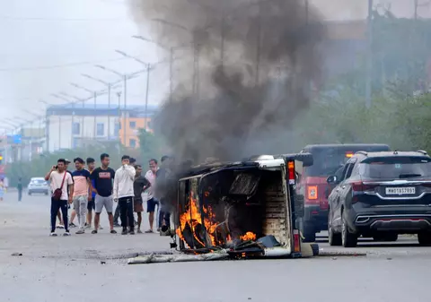 Peste 50 de persoane ucise, sute rănite și zeci de mii de refugiați după izbucnirea unor violențe etnice în India