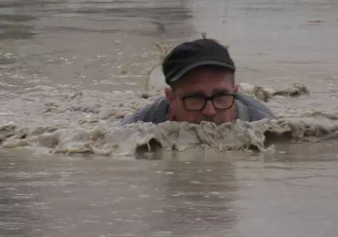 Nordul Italiei, sub ape: cel puțin nouă morți și mii de evacuați. Imagini dramatice cu urmările potopului