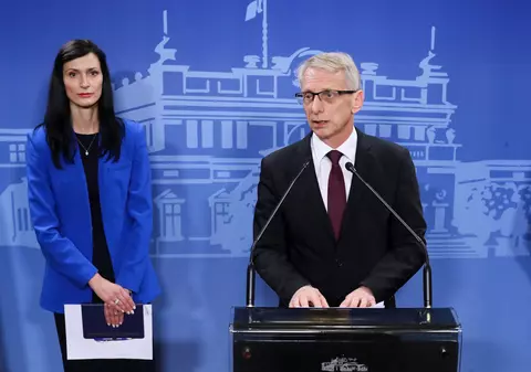 Principalele partide din Bulgaria au căzut de acord să formeze un guvern cu rotație de premieri la nouă luni