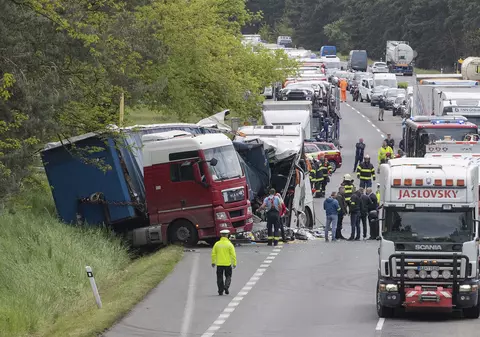 „Este clar că șoferul român al camionului a greșit”, scrie presa maghiară, după accidentul cu 60 de victime din Slovacia