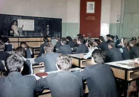 Vedere de acum 50 de ani. Cum am învățat într-un liceul industrial în anii ‘70 și de ce mă trec fiori gândindu-mă la școala de astăzi