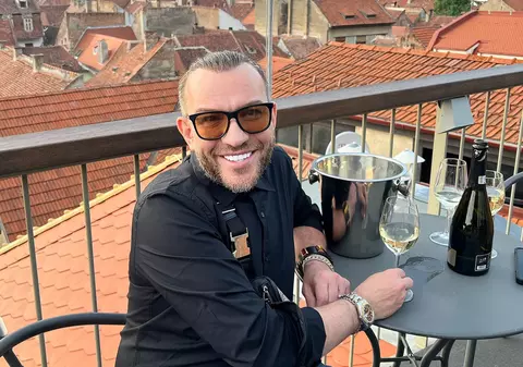 Povestea de viață a creatorului de modă Stephan Pelger. Acesta a fost găsit mort la 44 de ani