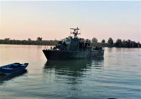 Alertă pe Dunăre. 35 de tone de petrol s-au scurs în Serbia de la o navă sub pavilion bulgăresc