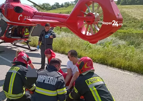 Accident cu cinci victime în Caraș-Severin. O persoană a fost preluată cu elicopterul SMURD