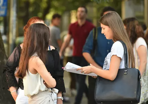 Baremul de corectare la BAC Chimie 2023 a fost publicat de Ministerul Educației. Cum trebuiau rezolvate subiectele