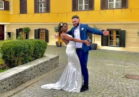 Reality show-ul Români de ocazie va avea premiera luni, 5 iunie, la Antena Stars. Celia, Melissa, Mukinka și Fabian au acceptat provocarea