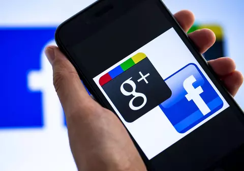 Google, Facebook ṣi YouTube, obligate să marcheze conţinutul generat de Inteligenţa Artificială
