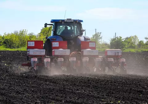 Un austriac de 91 de ani trăiește în tractor, după ce a primit interdicție de a mai intra în domiciliul conjugal