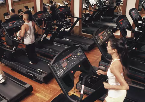 O tânără influencer din China a murit după ce a încercat să slăbească mai mult de jumătate din greutatea sa, într-o tabără intensivă de slăbit