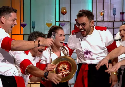 Nina Hariton a câștigat „Chefi la cuțite” 2023, sezonul 11. Concurenta a făcut parte din echipa lui Sorin Bontea