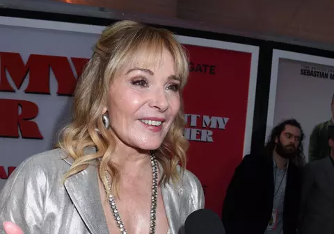 Kim Cattrall revine în rolul Samantha Jones la continuarea serialului „Sex and the City”