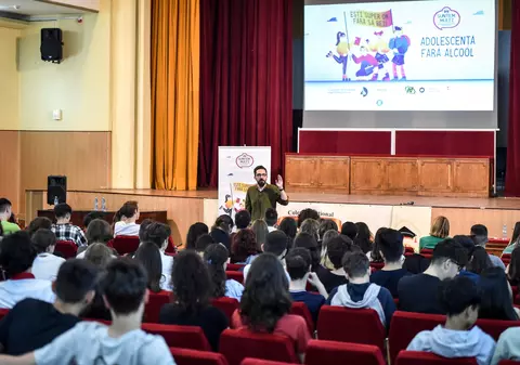 Peste 1.500 de elevi de liceu, implicați în campania „Ești super ok fără să bei! Adolescență fără alcool”, lansată de Spirits România