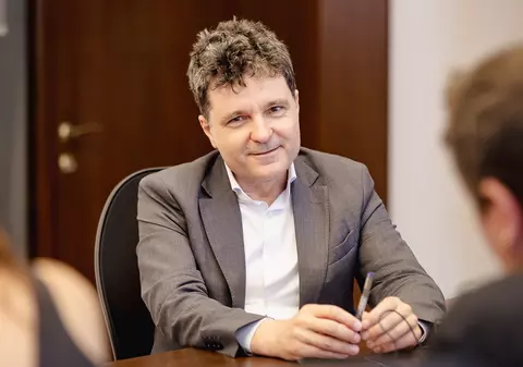 Nicuşor Dan, cuvinte obscene într-un banc, la Digi24. Moderatorul i-a atras atenţia pentru limbajul folosit