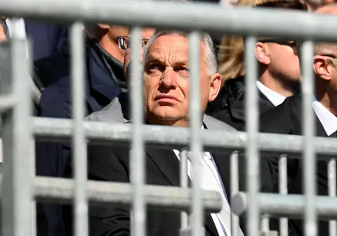 Viktor Orban, derapaj la adresa sistemului european de azil: „Îi vor prinde pe migranţi în Germania, îi vor transporta în vagoane şi-i vor descărca la noi?"