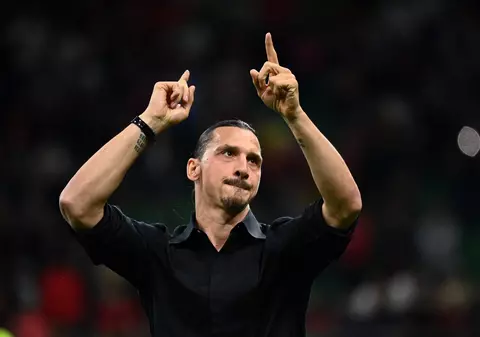 „Până și Dumnezeu este trist”. Cu lacrimi în ochi, fotbalistul suedez Zlatan Ibrahimovici și-a anunțat retragerea