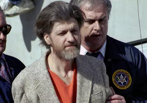 Americanul Ted Kaczynski, supranumit „Unabomber”, găsit mort în celula în care era încarcerat. De ce era închis pe viață