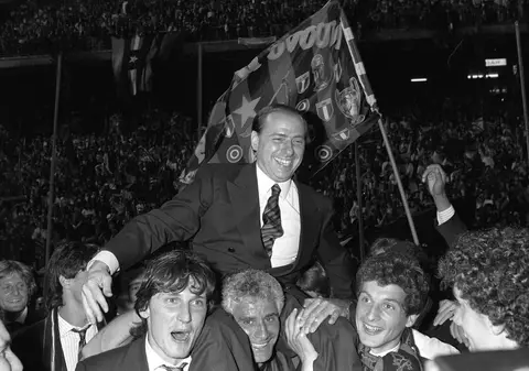 Ce spun românii care au jucat pentru Berlusconi la AC Milan: „Am învățat să fiu exigent de la dânsul. Unul dintre revoluționarii fotbalului”