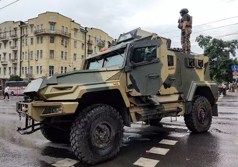 Prigojin și luptătorii săi s-au oprit din marșul către Moscova, scrie presa rusă. Decizia, după o discuție cu Lukașenko, „la cererea lui Putin”