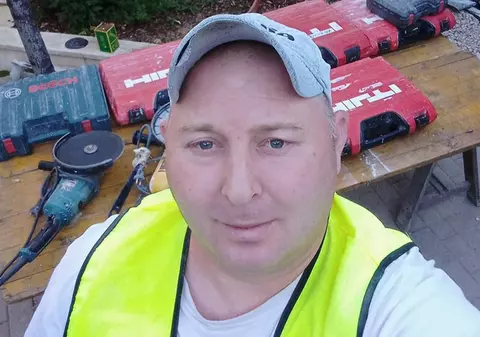 Filmul crimei din sectorul 4. Bărbatul căutat pentru crimă i-a mărturisit mamei sale că a omorât-o pe fetiţa de 12 ani