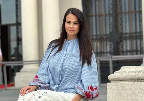 Anca Serea s-a pozat goală în duș. Soția lui Adi Sînă a scăpat de inhibiții și a publicat imaginea