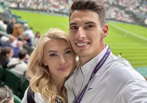 Andreea Bălan a reacționat după ce s-a spus că părinții lui Victor Vlad Cornea nu o plac: „Am fost acasă la el”