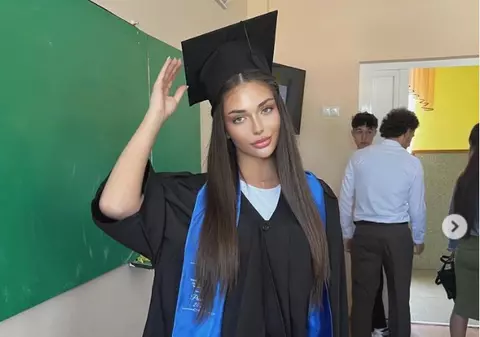 Ce note a luat la Bacalaureat Andreea Bostănică, supranumită „Regina TikTok-ului din România”. „Îmi pare foarte rău să vă dezamăgesc”