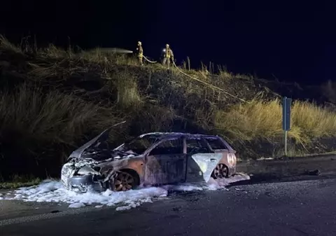 Un român a ieșit nevătămat din mașina care ardea, în Germania, apoi s-a întors să ia bagajele și acum e grav rănit, dus cu elicopterul la spital