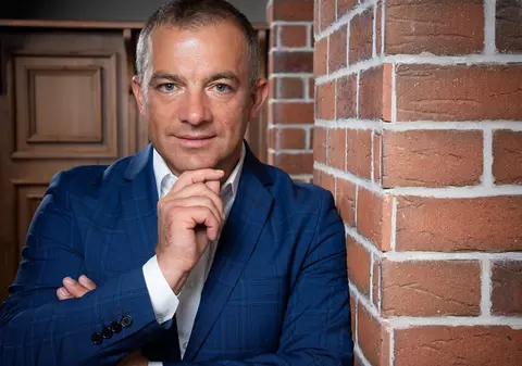 Cine e Daniel Mischie, investitor la „Imperiul Leilor”, sezon 4. „Primul job pe care l-am avut a fost ca responsabil toalete clienți”