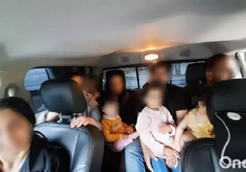 Un român a fost prins cu cinci copii între câteva luni și 5 ani în camionetă și arestat pe loc, în Germania